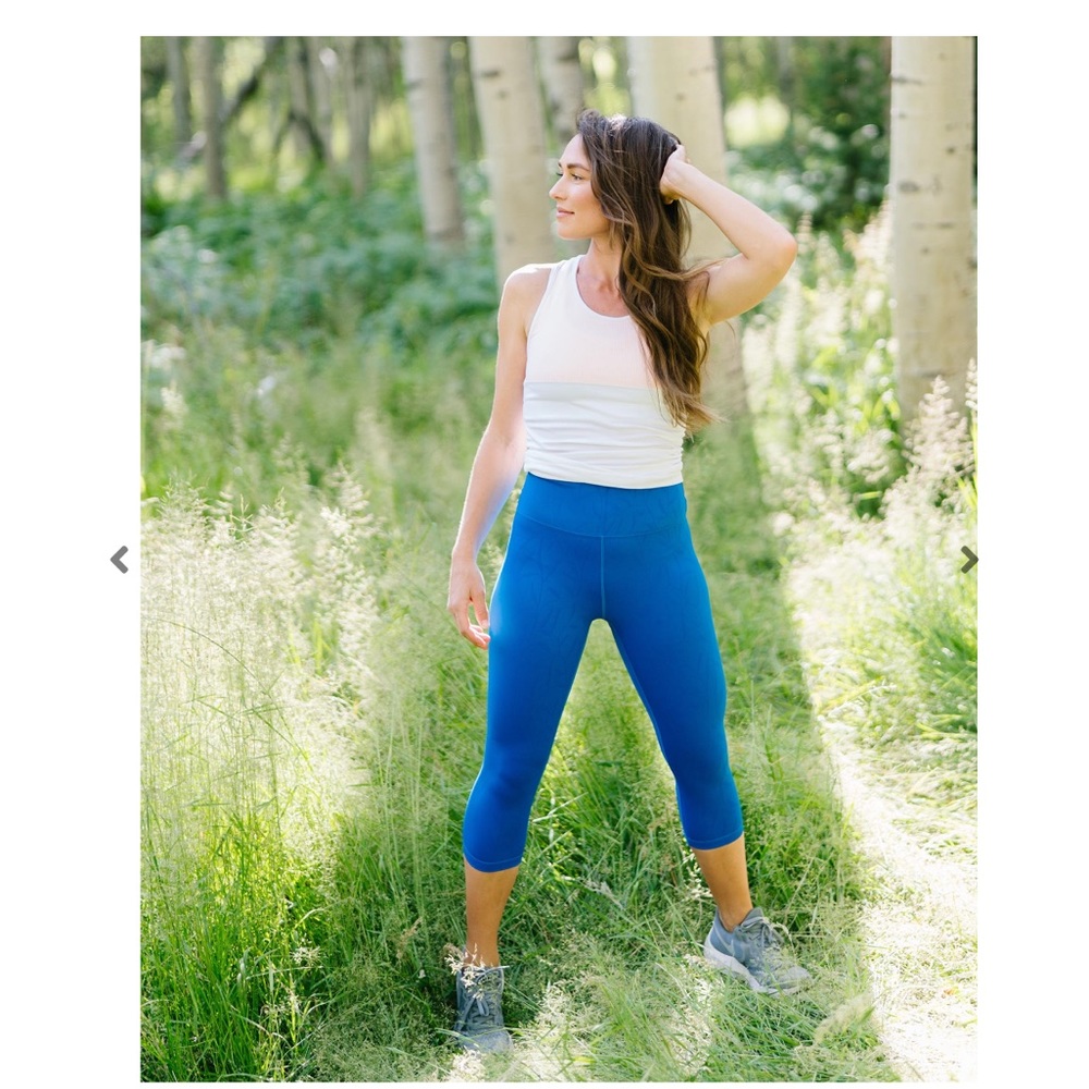 Zyia royal blue hi-rise light n tight 17” crop size 8-10
